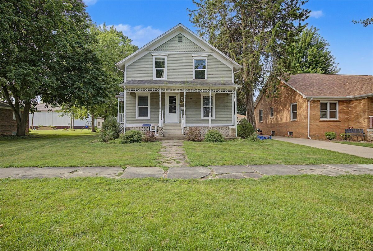 207 W Elm Street Property Photo 11