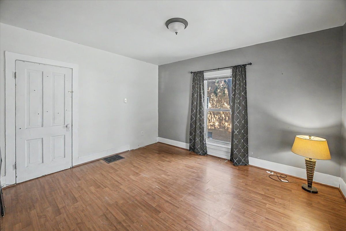 207 W Elm Street Property Photo 24