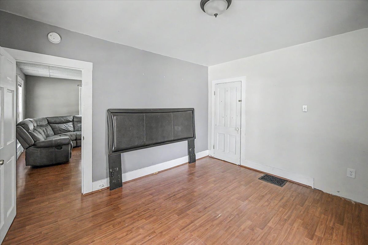 207 W Elm Street Property Photo 26