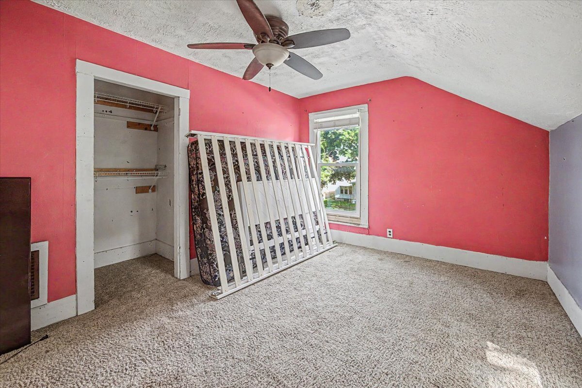 207 W Elm Street Property Photo 52