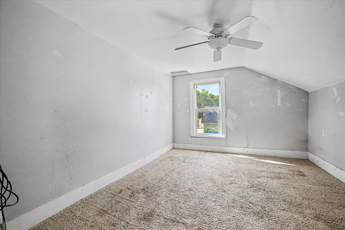 207 W Elm Street Property Photo 58