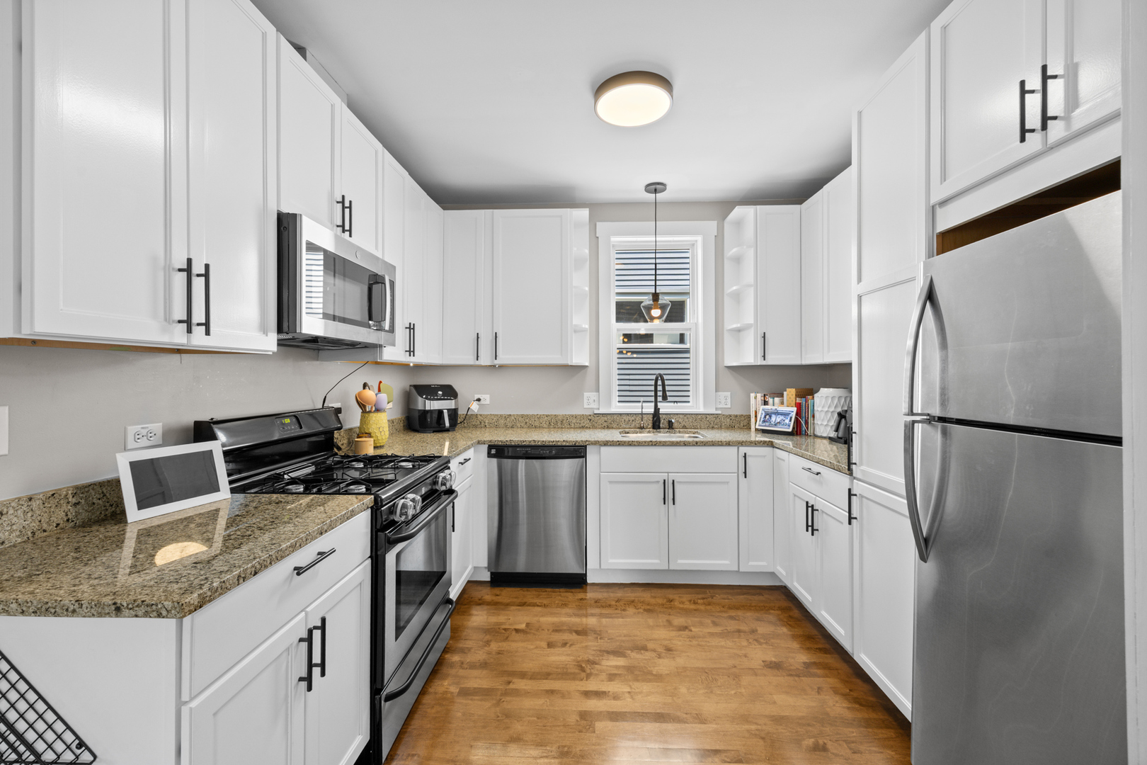 545 S Harvey Avenue Property Photo 9