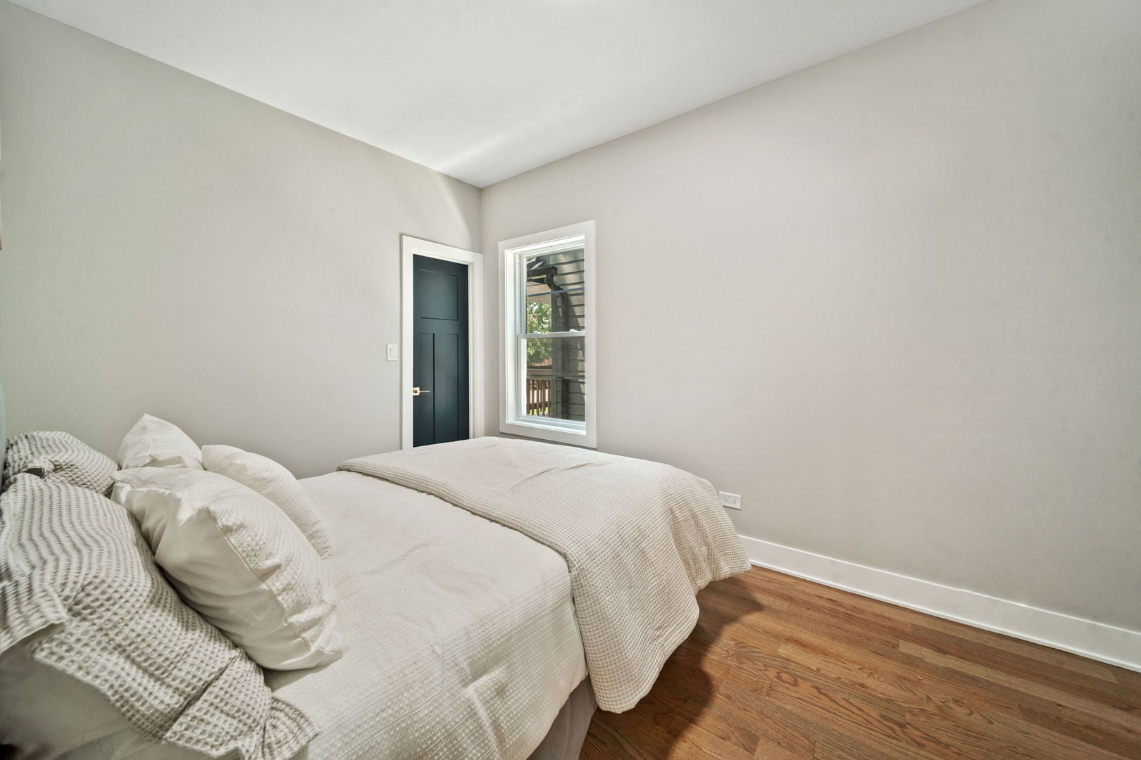 4842 W Warwick Avenue Property Photo 14