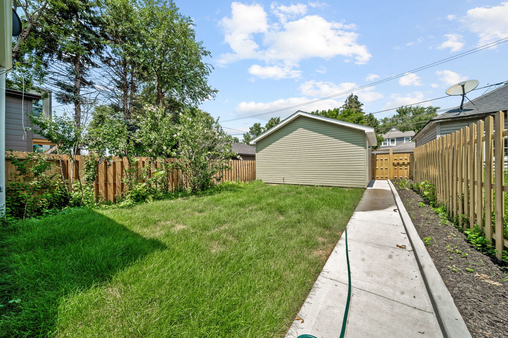 4842 W Warwick Avenue Property Photo 26