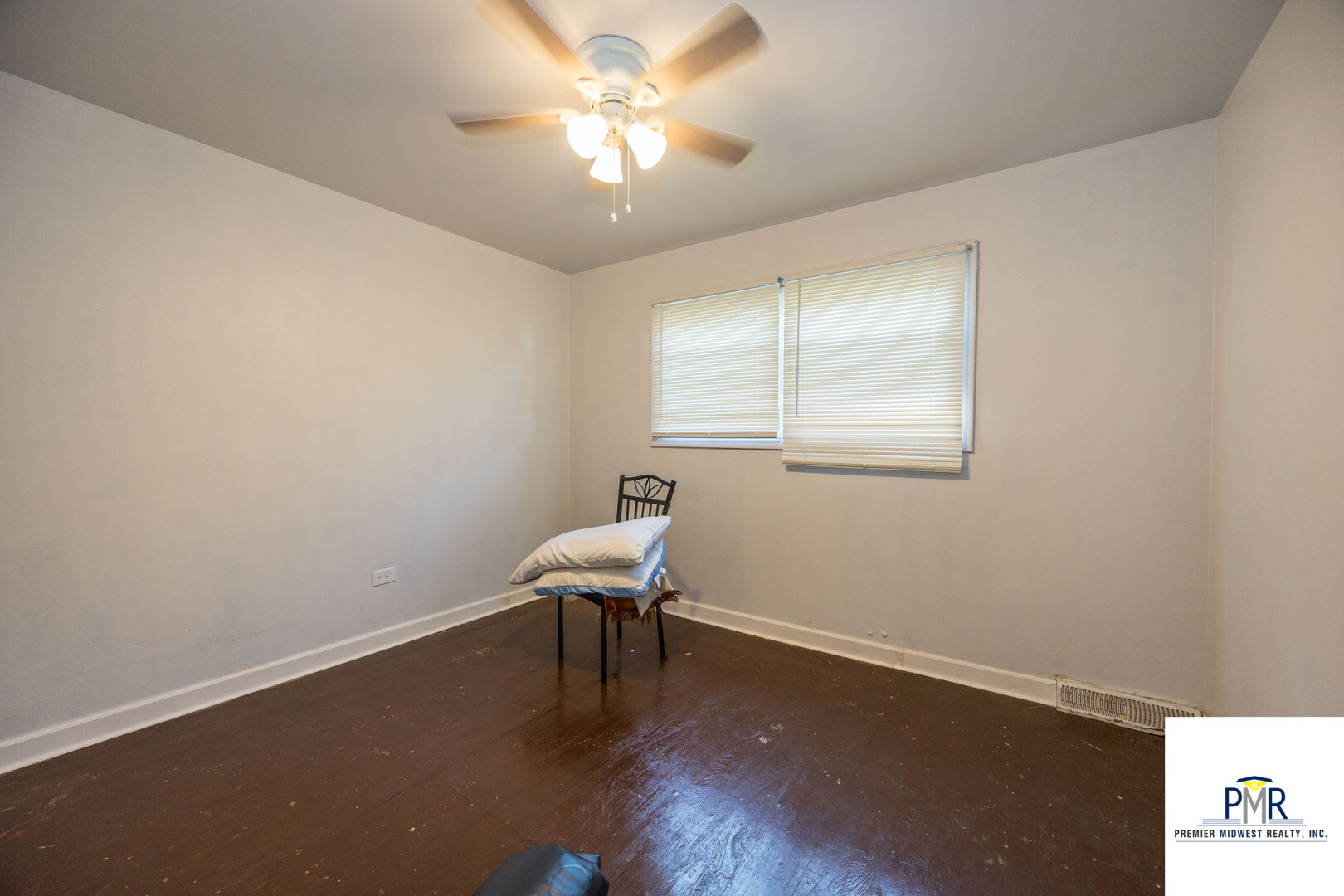 5750 S Lowe Avenue Property Photo 13