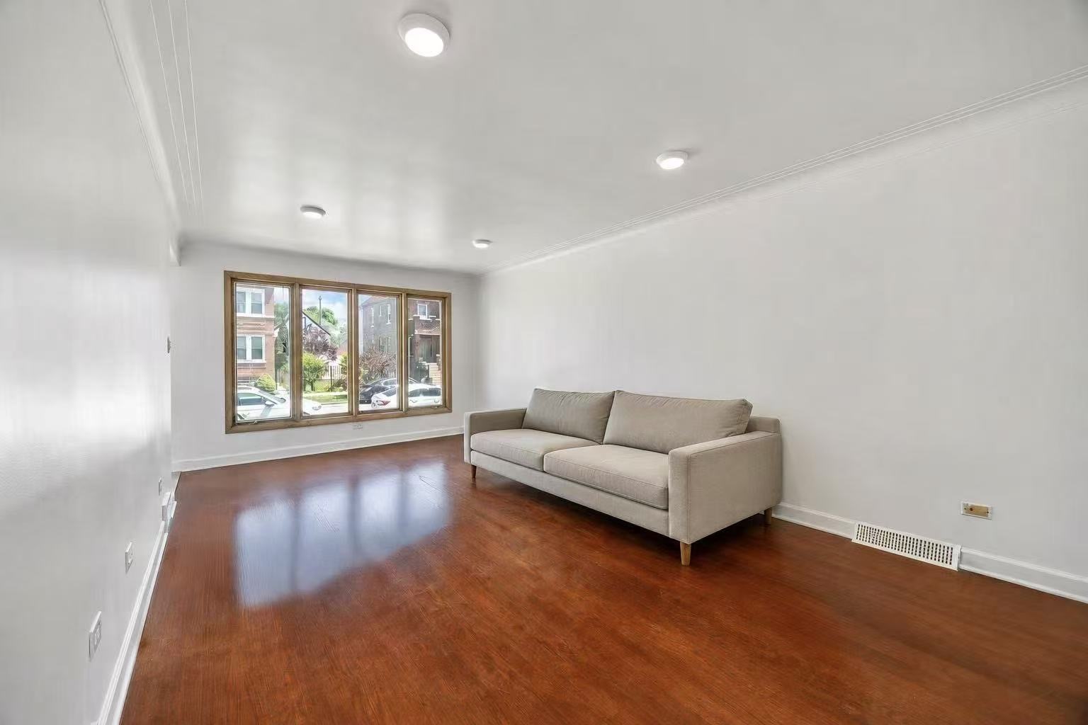 4542 S Mozart Street Property Photo 3