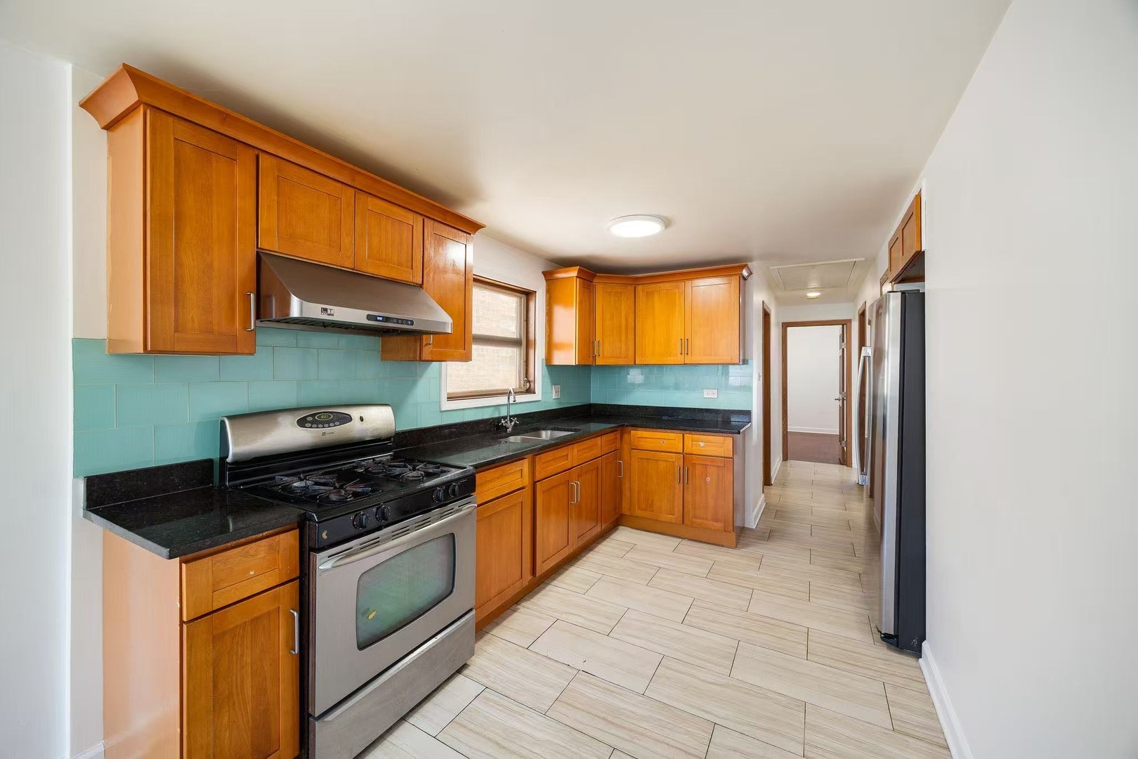 4542 S Mozart Street Property Photo 5