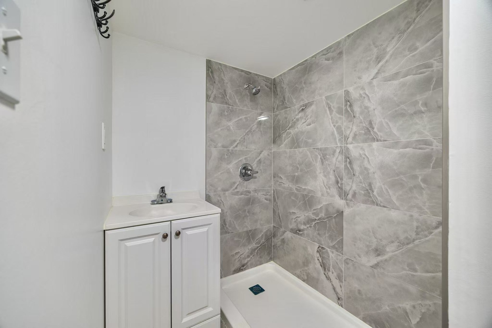 4542 S Mozart Street Property Photo 13