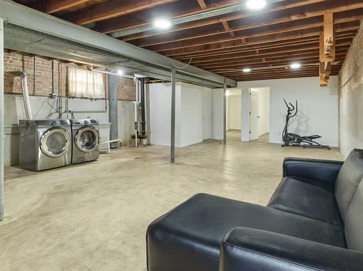 4542 S Mozart Street Property Photo 15