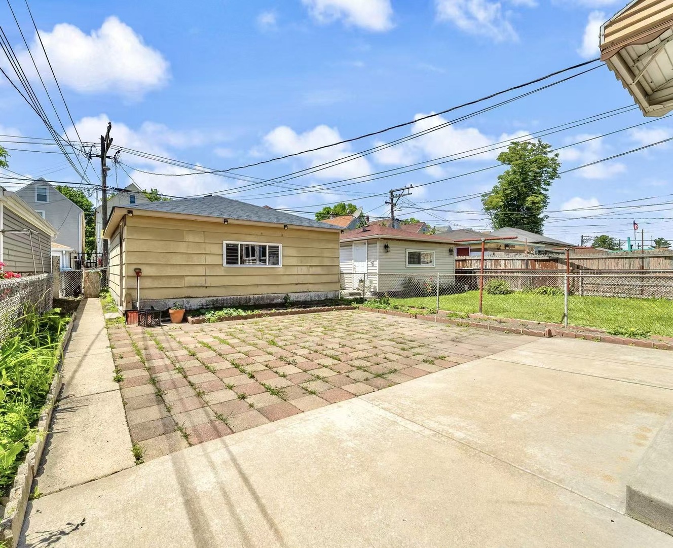 4542 S Mozart Street Property Photo 17