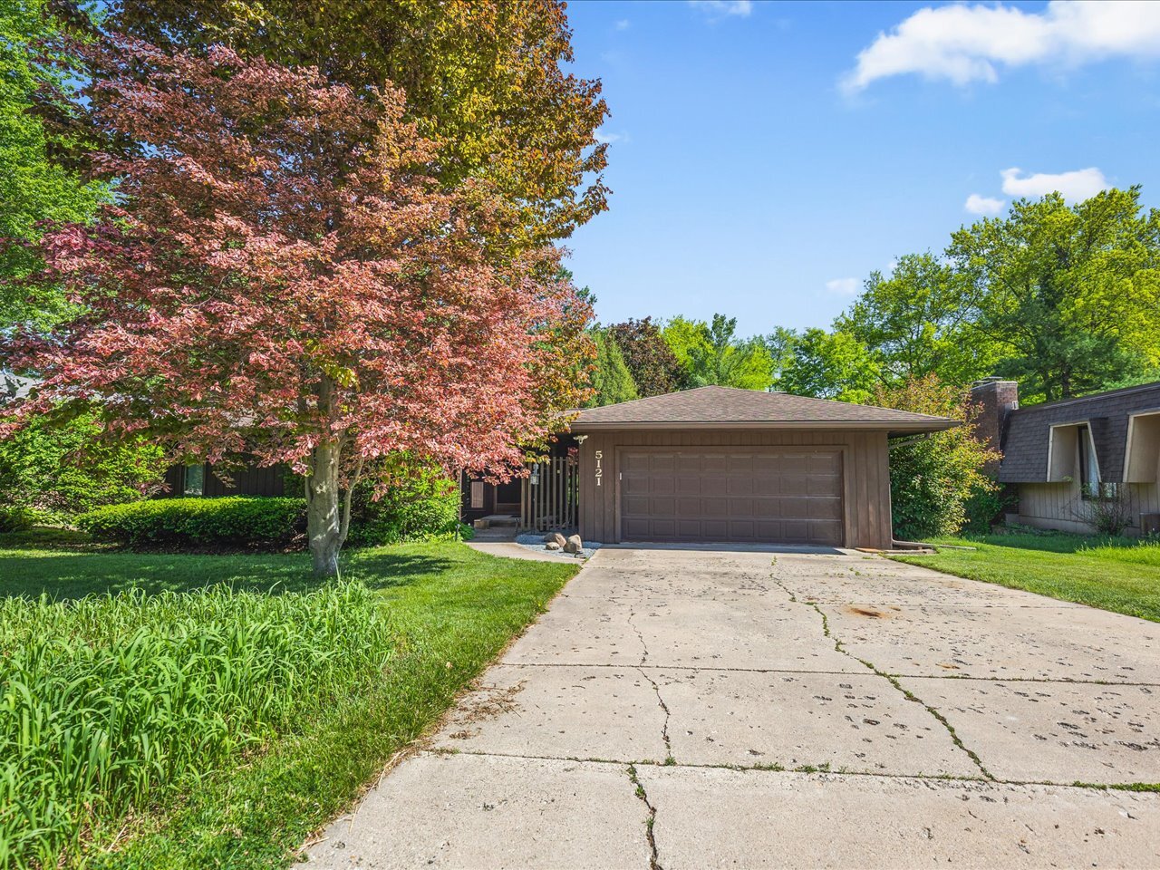 5121 Brookview Road Property Photo 1
