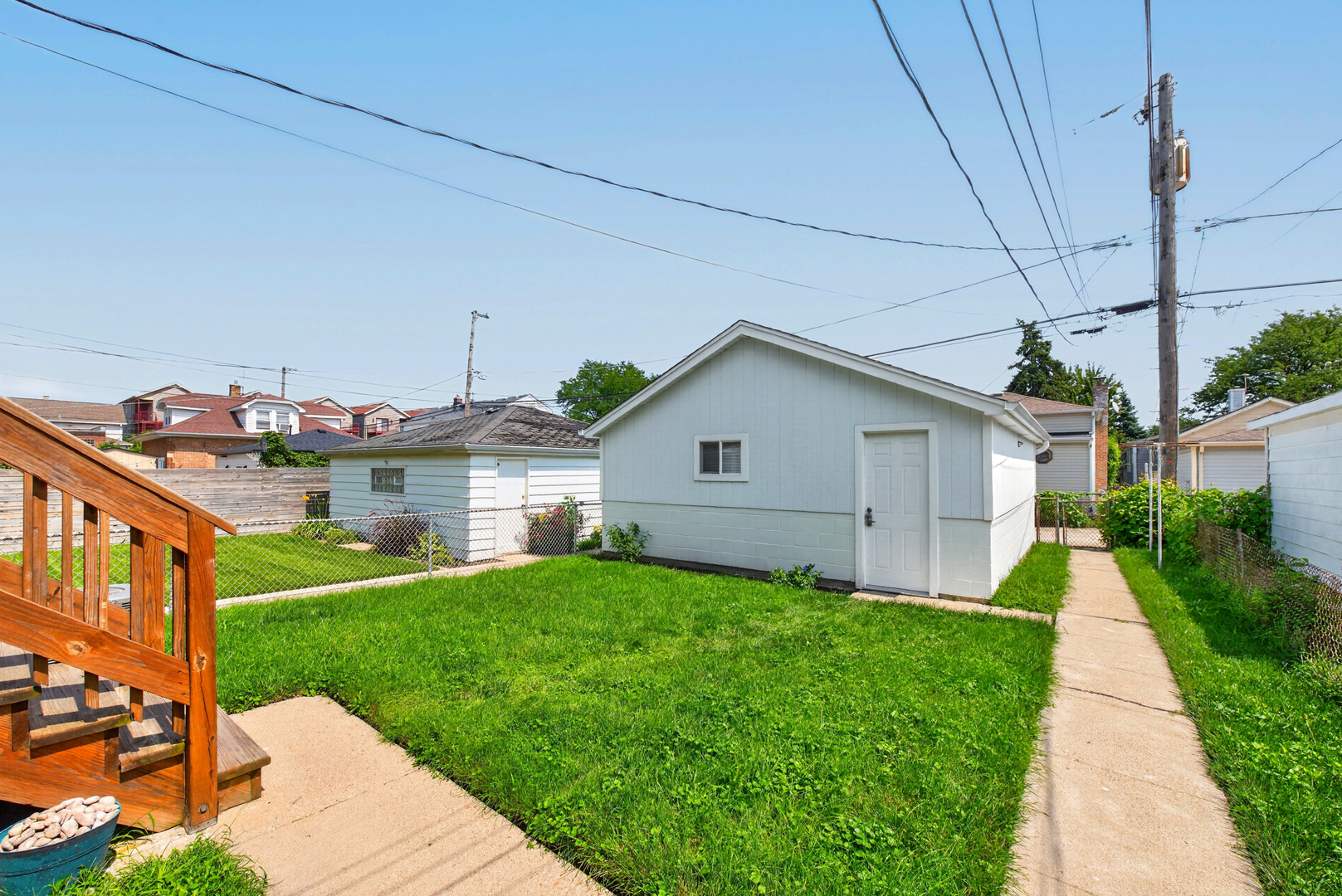 3953 N Oleander Avenue 1 Property Photo 14