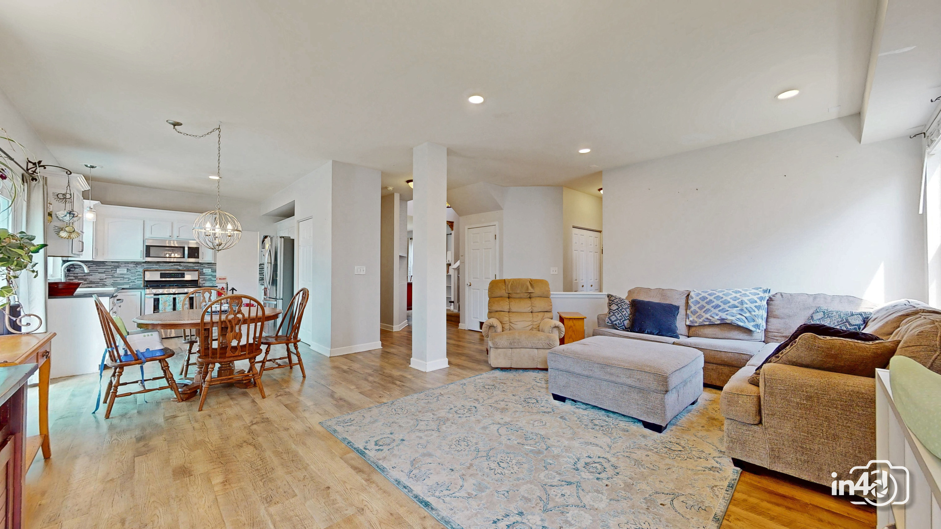 2913 Shetland Lane Property Photo 9