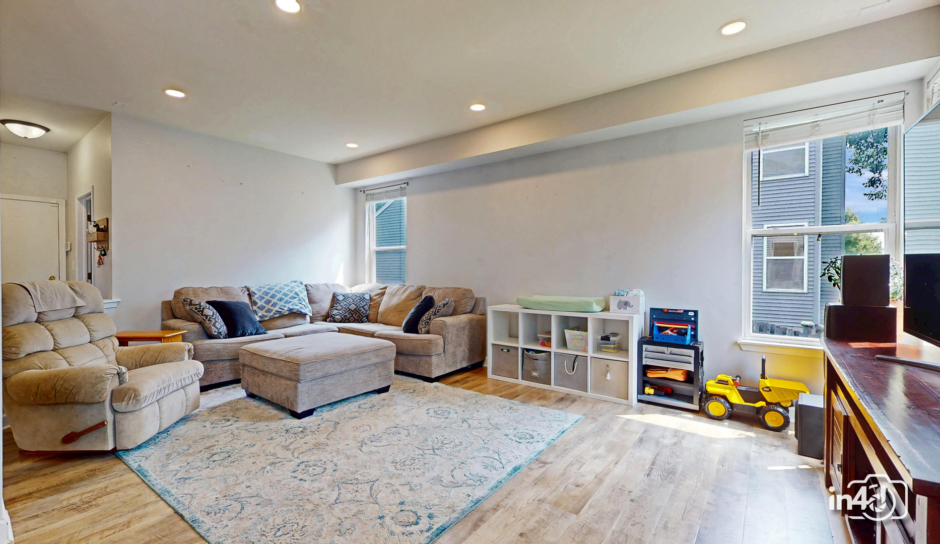 2913 Shetland Lane Property Photo 10