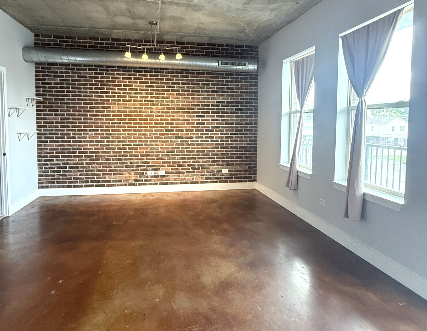 354 River Street 3206 Property Photo 4