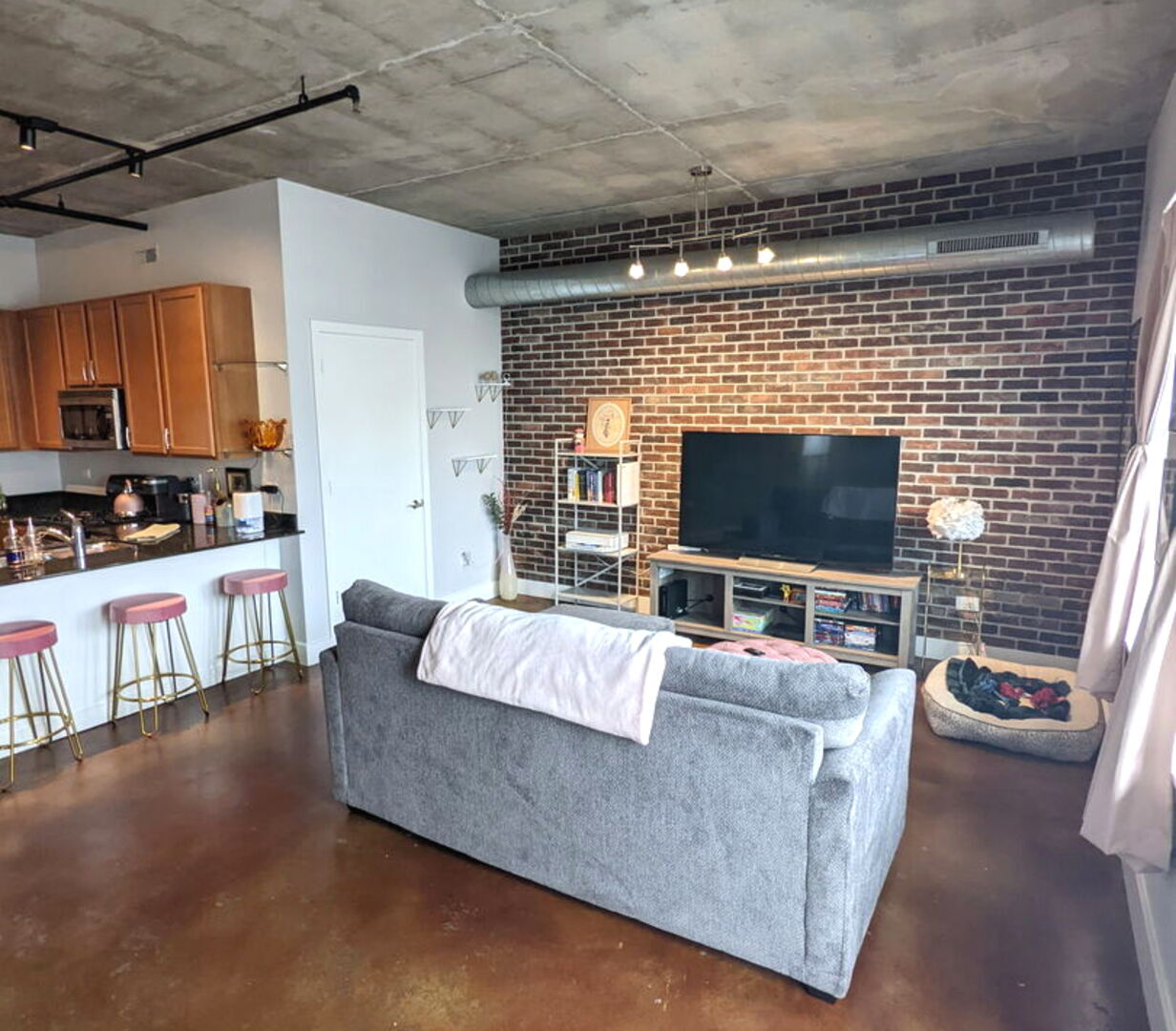 354 River Street 3206 Property Photo 5