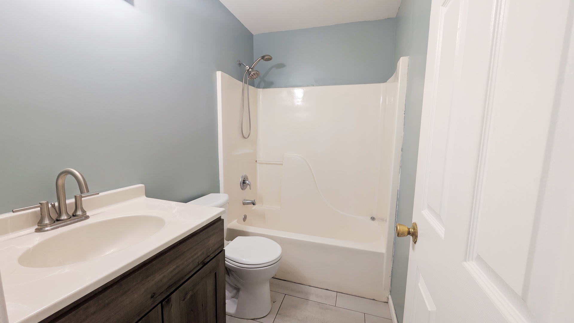 568 Manor Place Property Photo 13