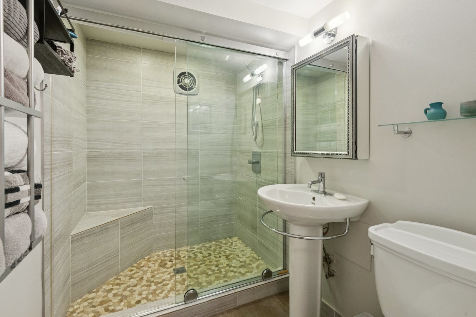 542 W Brompton Avenue 1n Property Photo 13