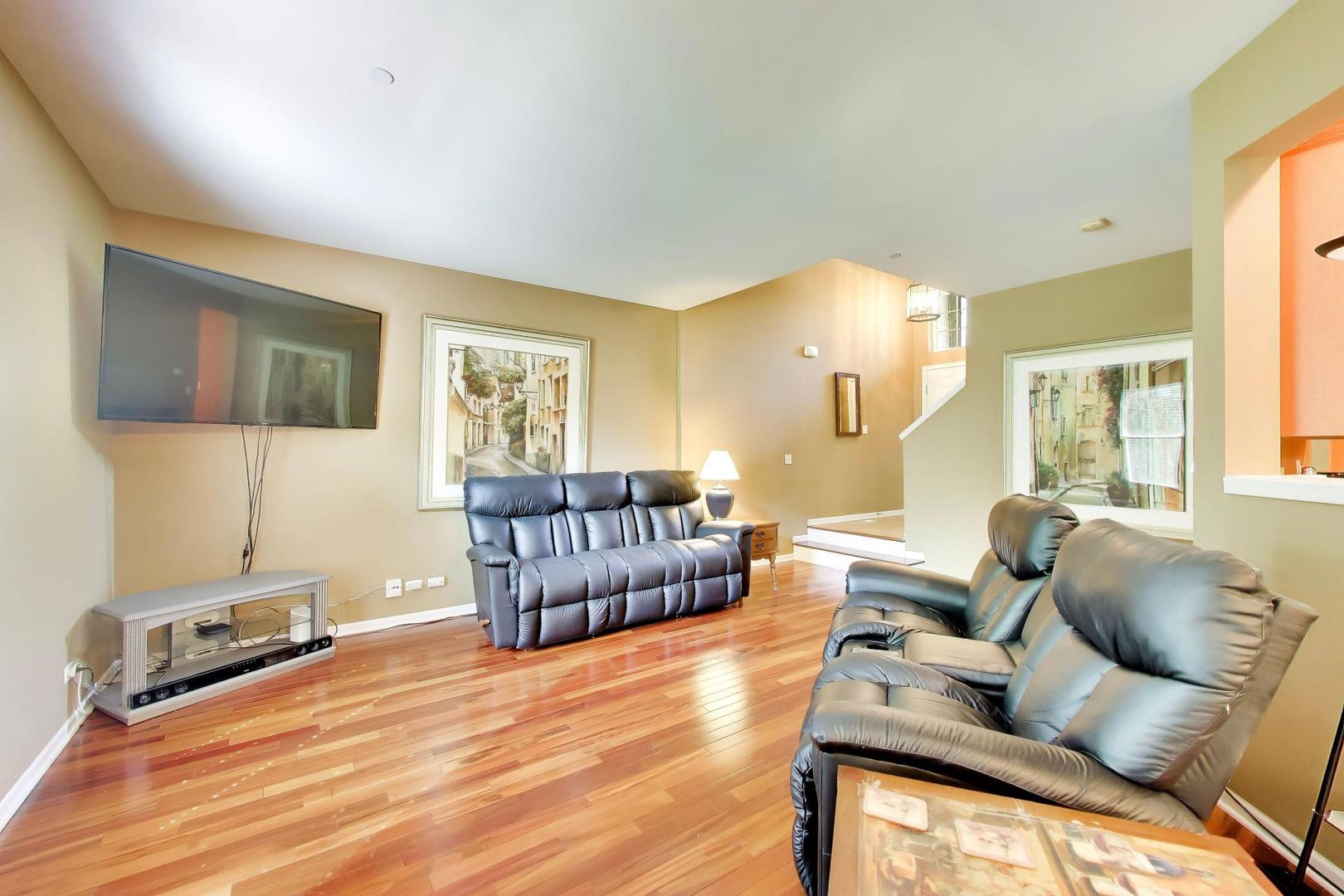 923 Kings Canyon Drive Property Photo 3