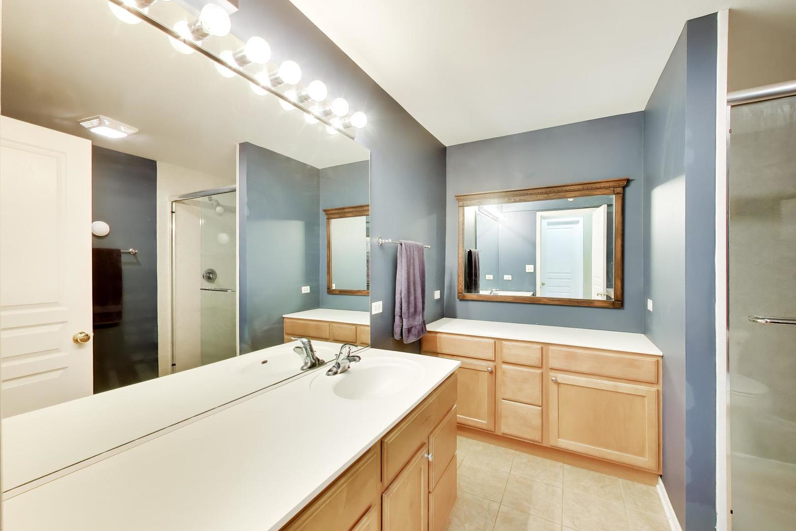923 Kings Canyon Drive Property Photo 11