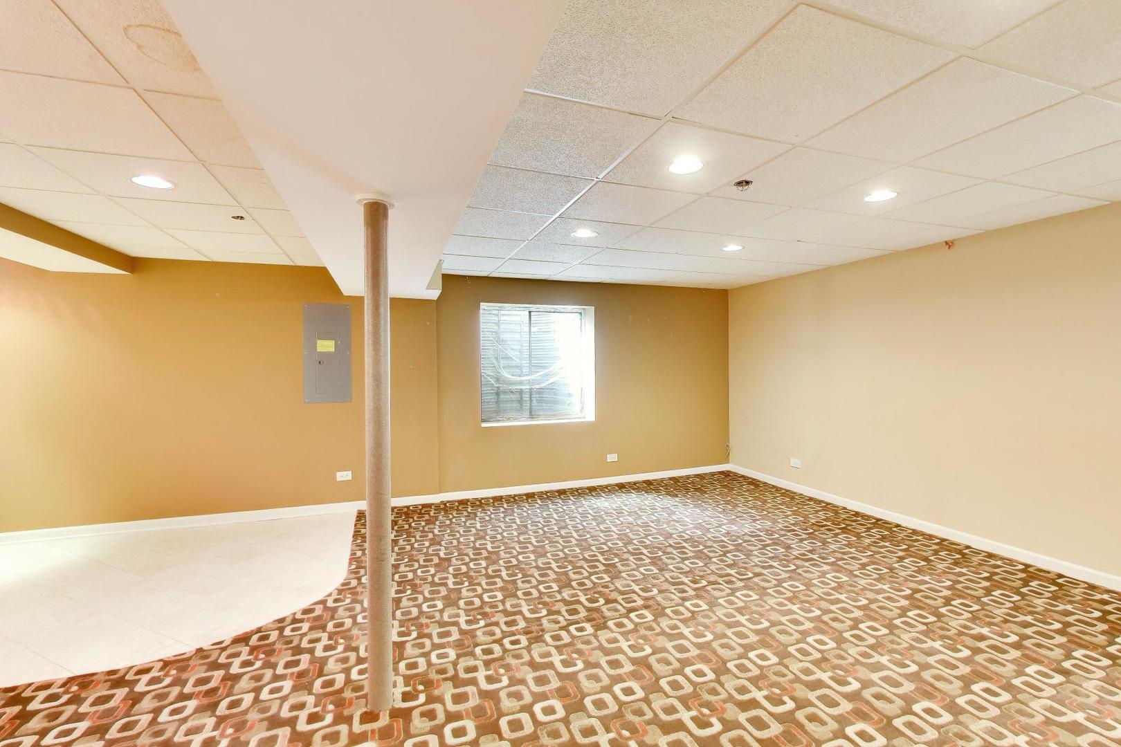 923 Kings Canyon Drive Property Photo 16