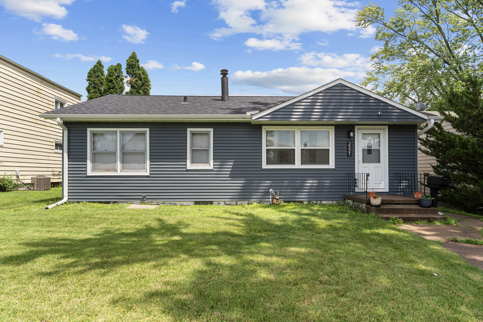 2521 N Division Street Property Photo 1