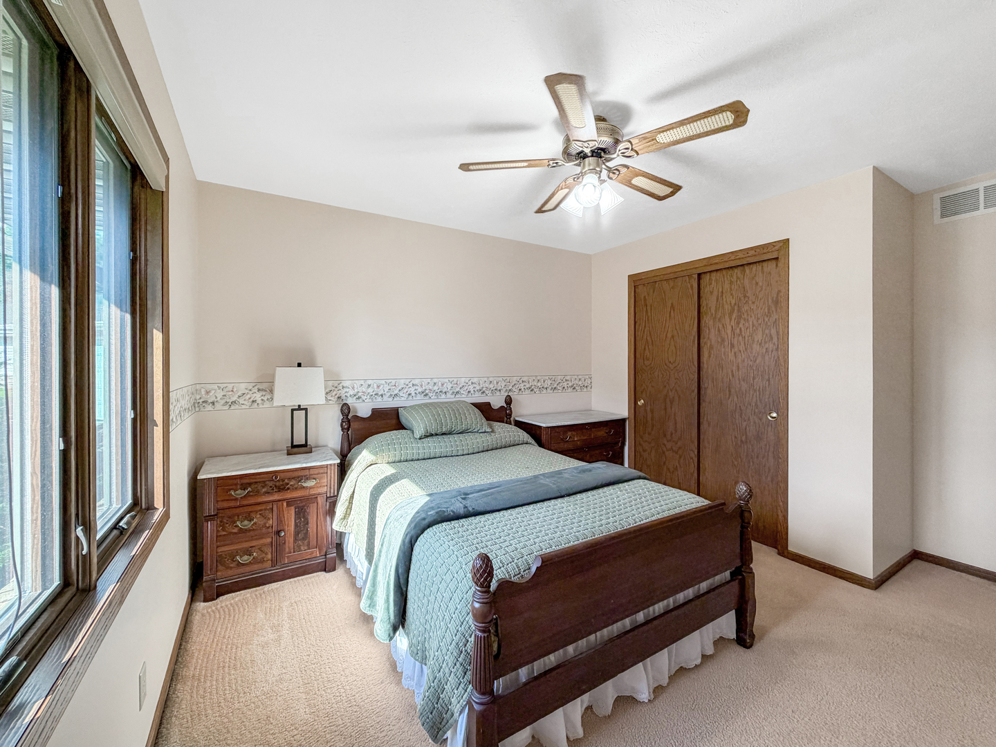 829 Sutton Place Property Photo 25