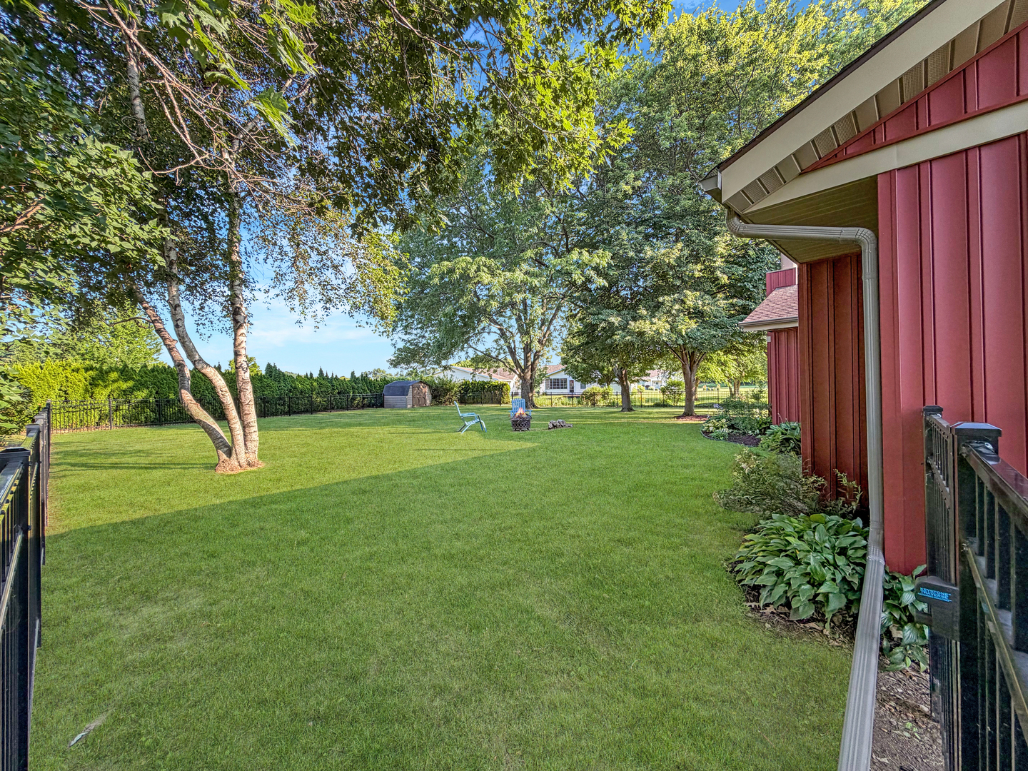 829 Sutton Place Property Photo 44