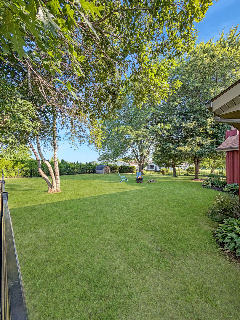 829 Sutton Place Property Photo 46