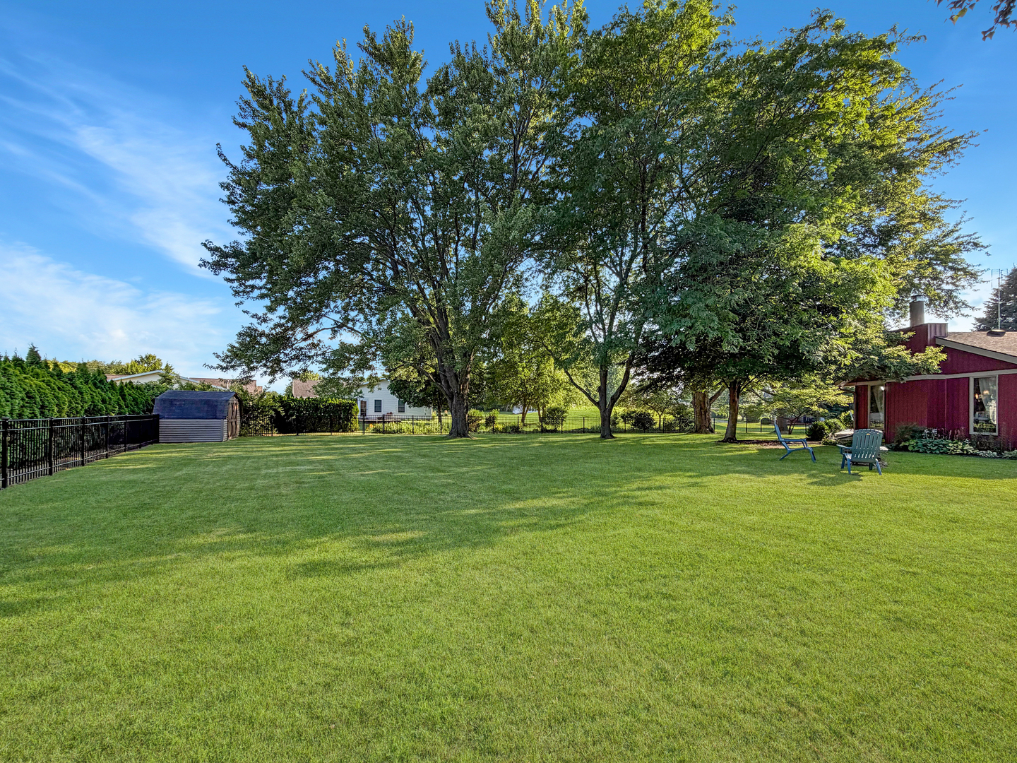 829 Sutton Place Property Photo 48