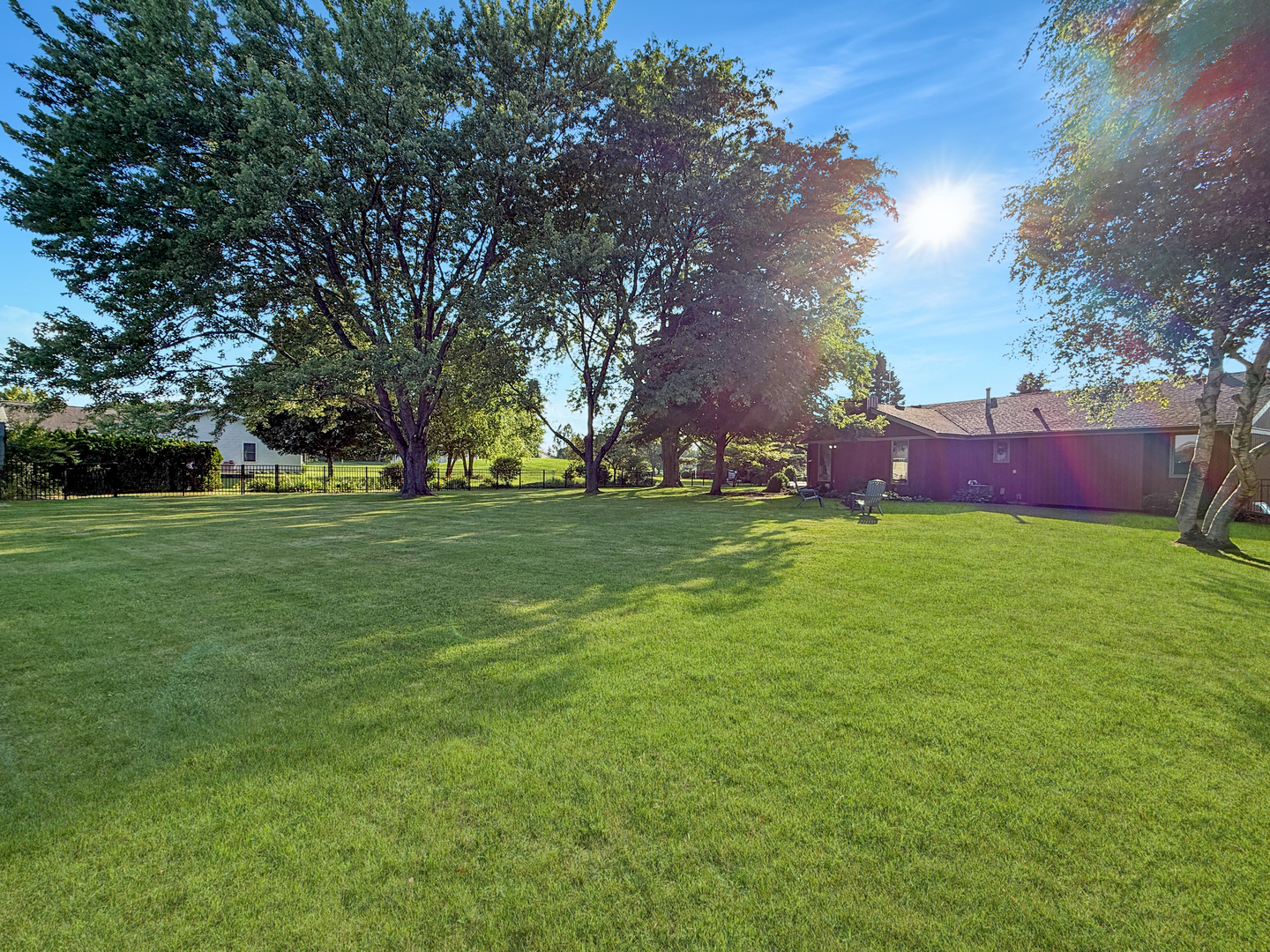 829 Sutton Place Property Photo 49