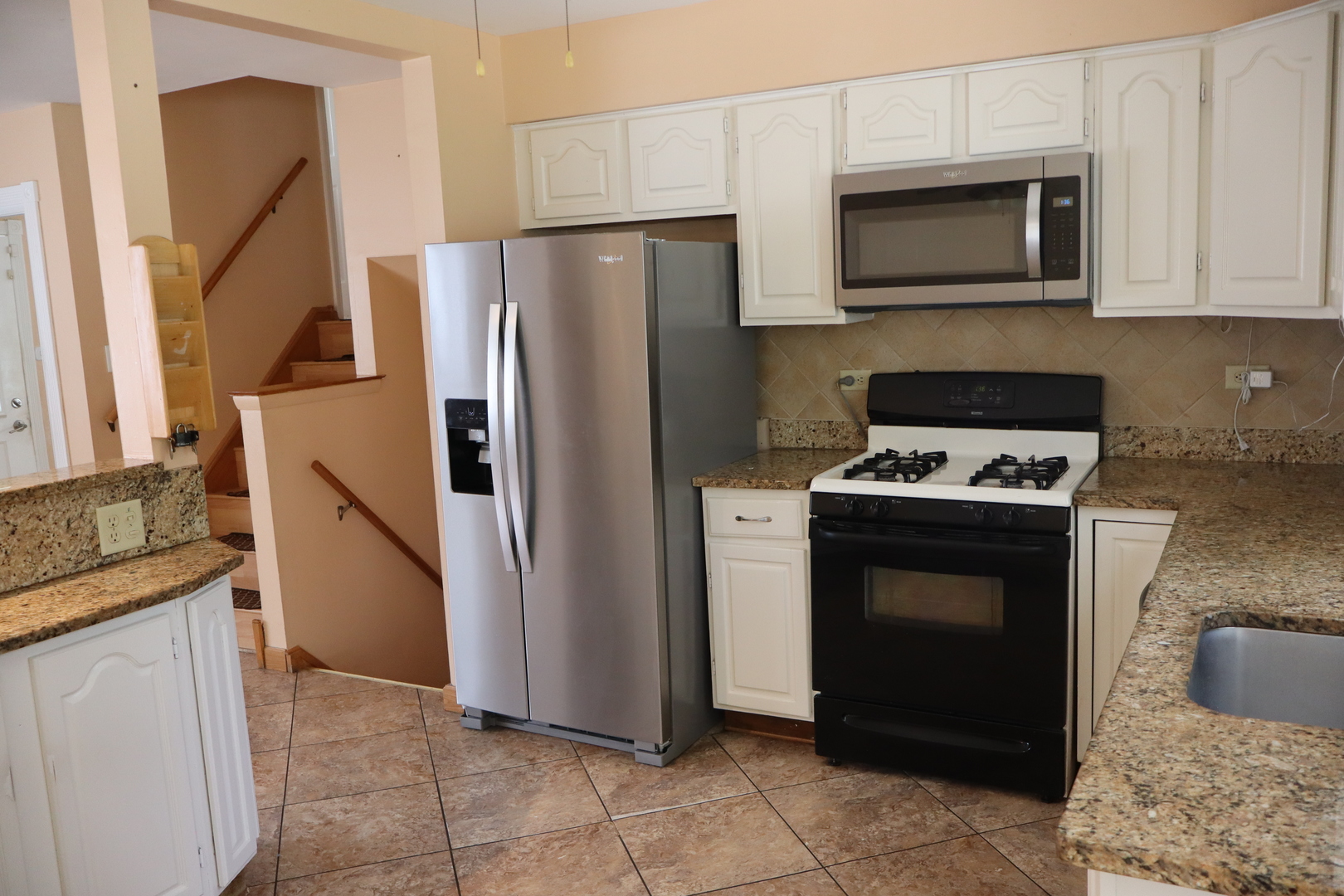 182 Roxbury Lane Property Photo 9