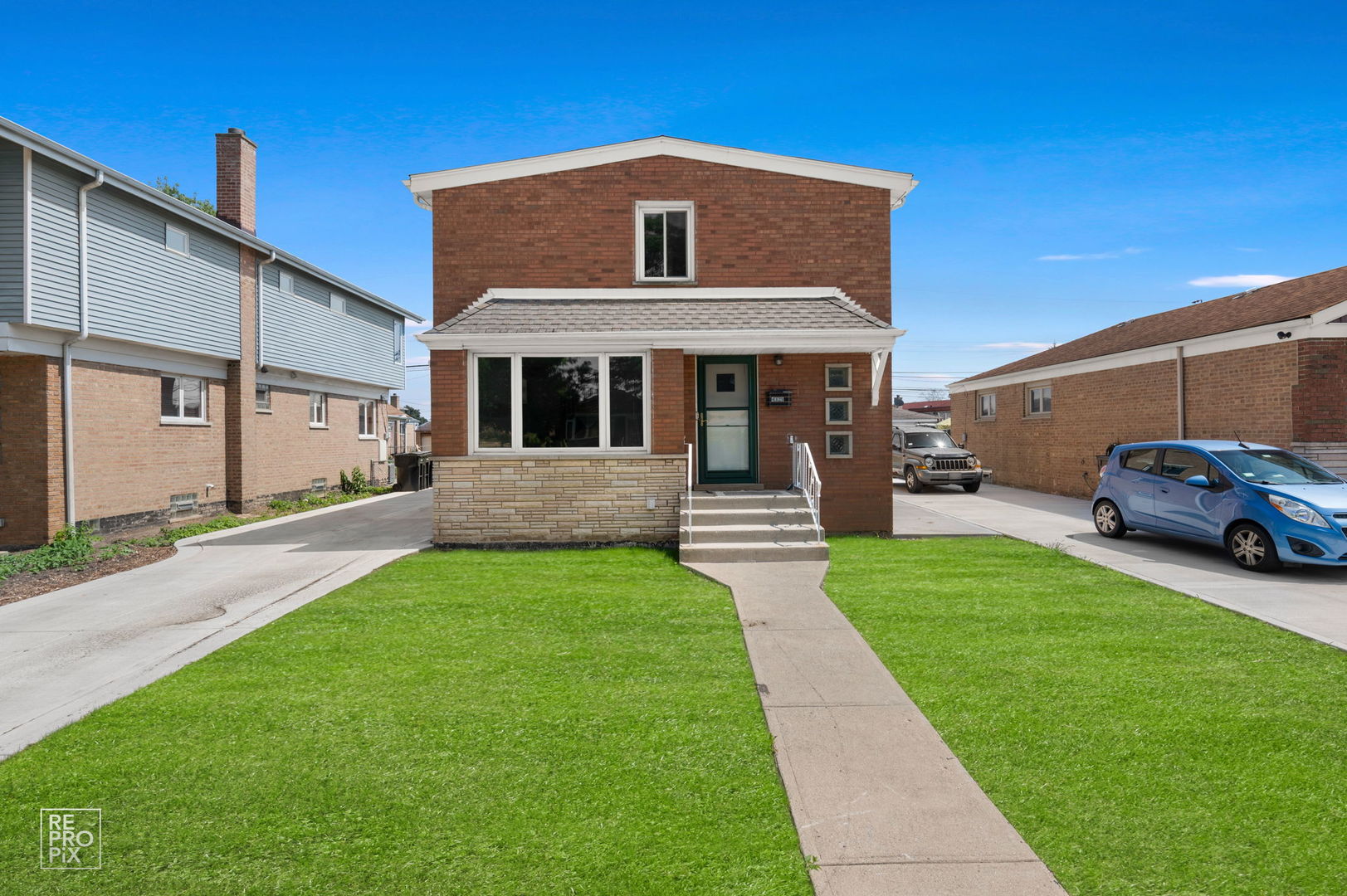 4329 W 81st Street Property Photo 1