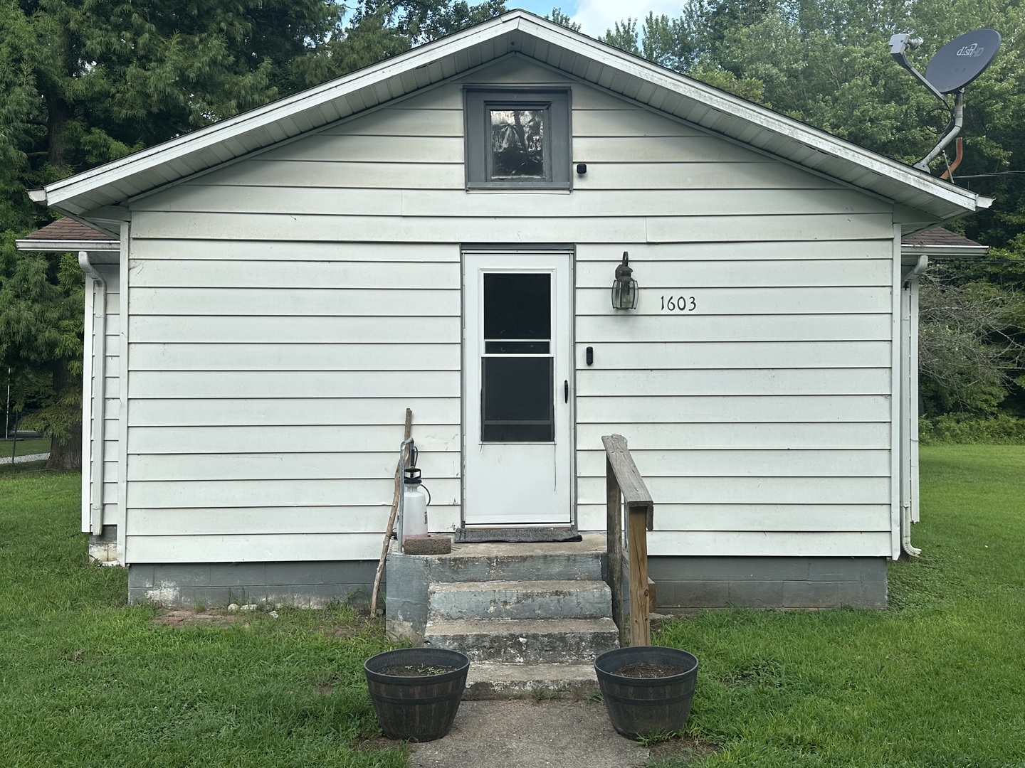 1603 West Road Property Photo 2