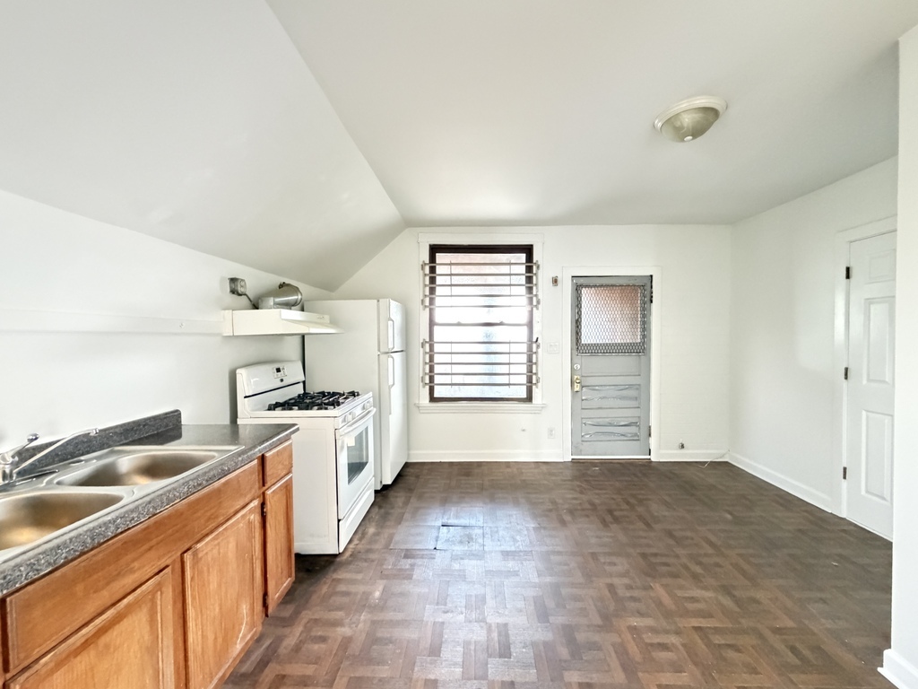 1609 N Mcvicker Street Ch2 Property Photo 4