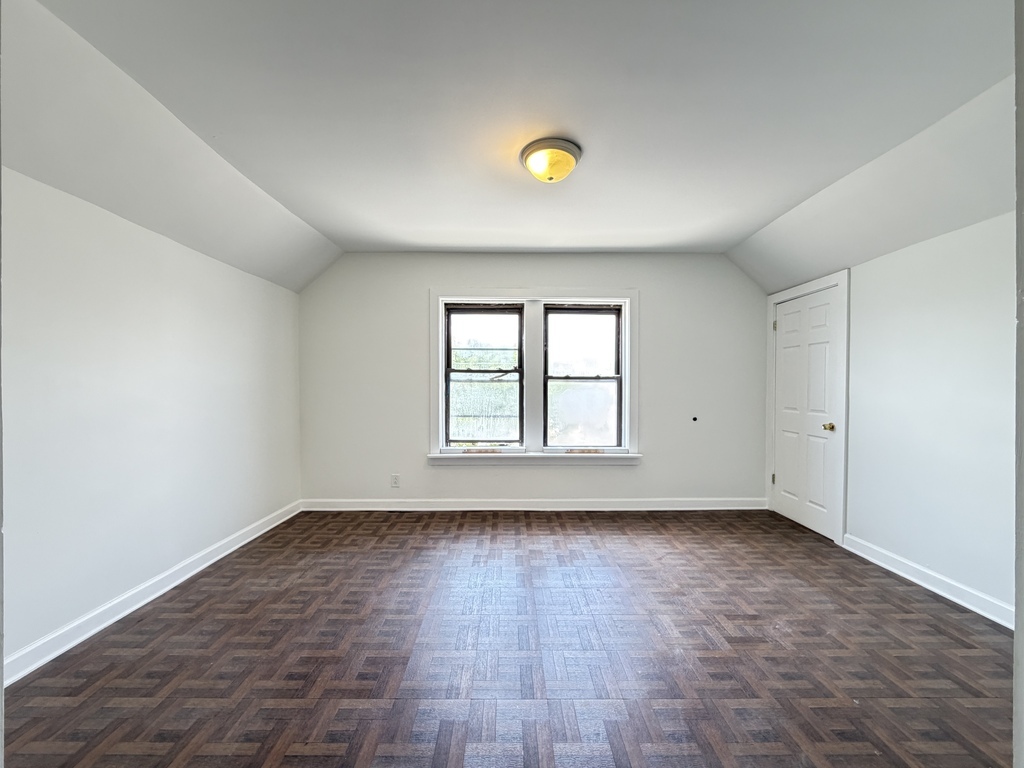 1609 N Mcvicker Street Ch2 Property Photo 8