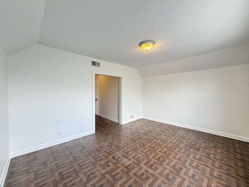 1609 N Mcvicker Street Ch2 Property Photo 12