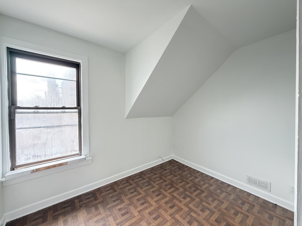 1609 N Mcvicker Street Ch2 Property Photo 14
