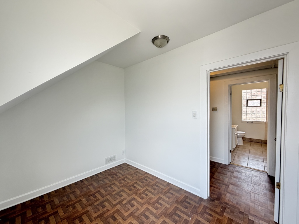 1609 N Mcvicker Street Ch2 Property Photo 15