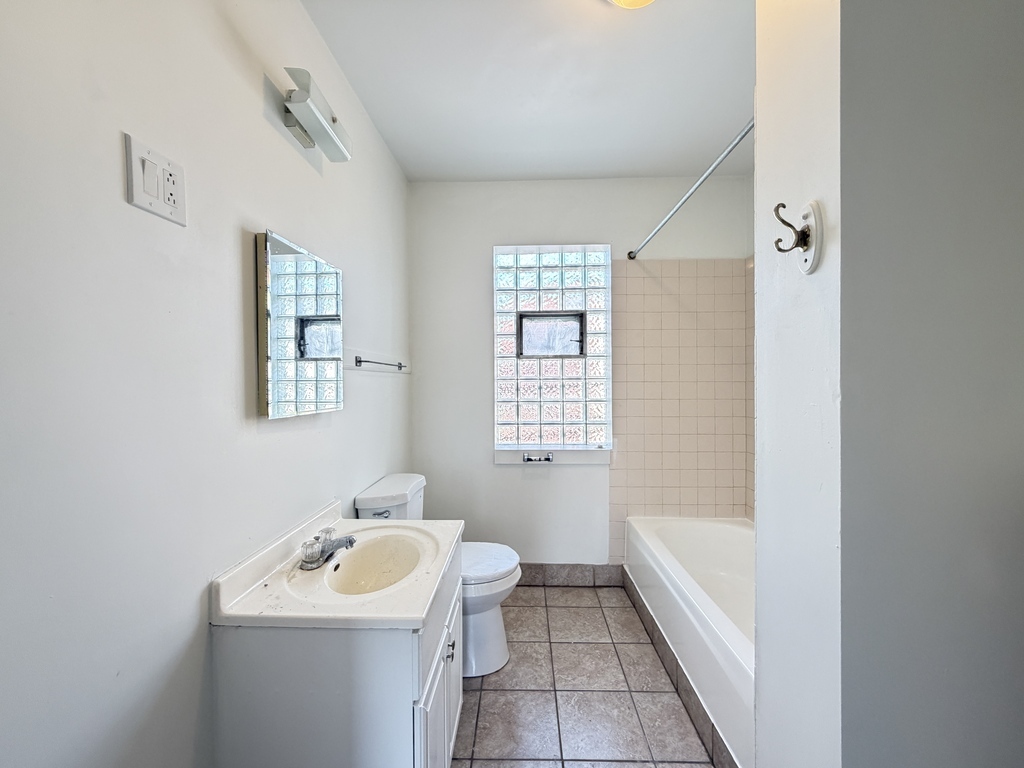 1609 N Mcvicker Street Ch2 Property Photo 19