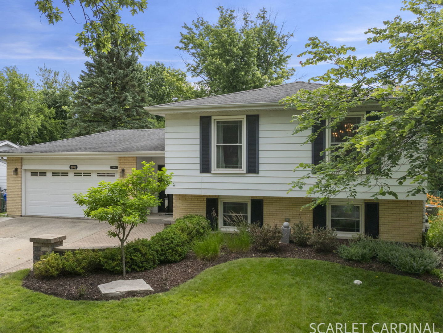 1881 Cambridge Lane Property Photo 1