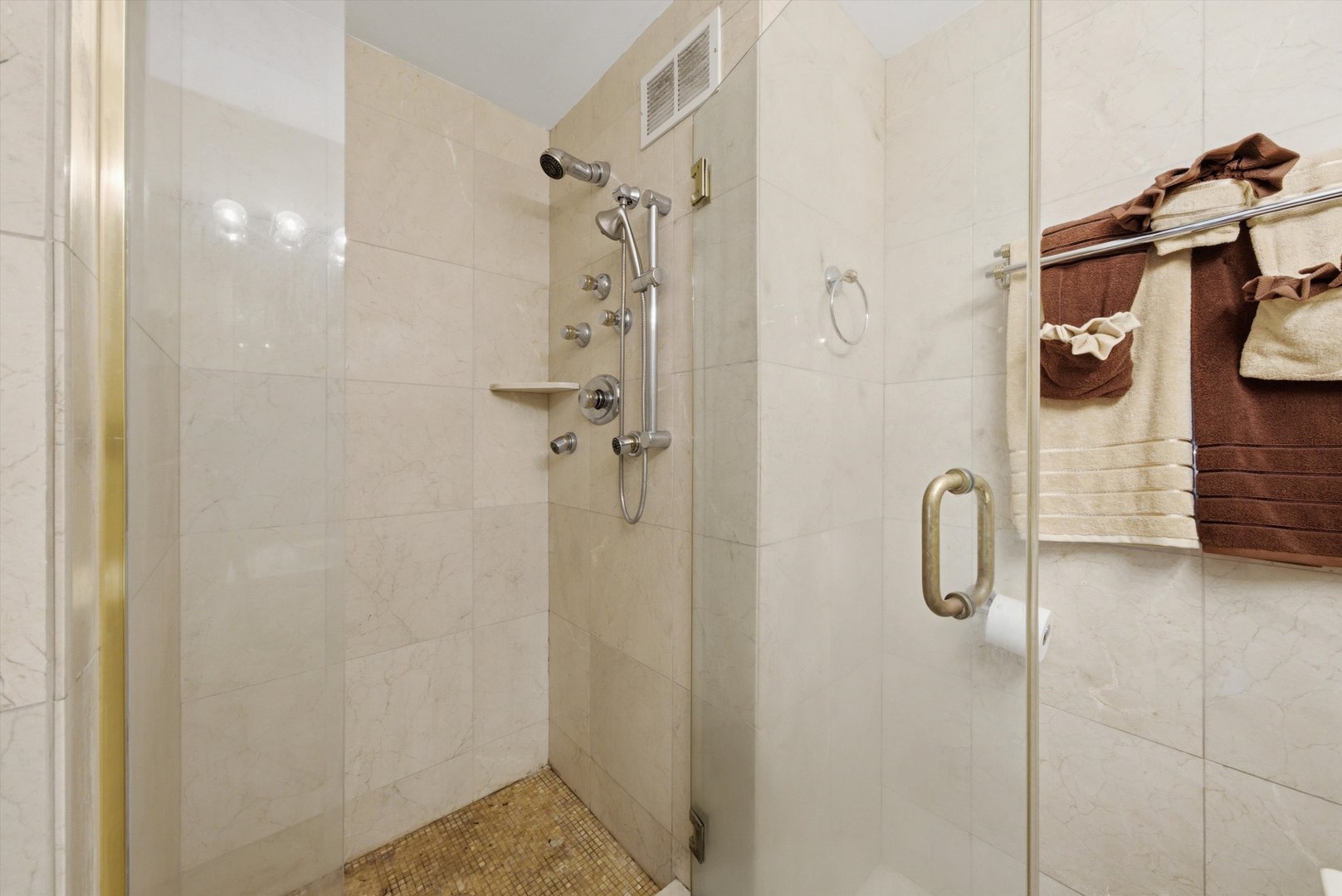 601 E 32nd Street 310 Property Photo 15