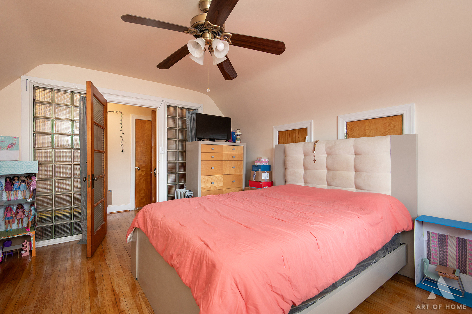3805 Euclid Avenue Property Photo 17