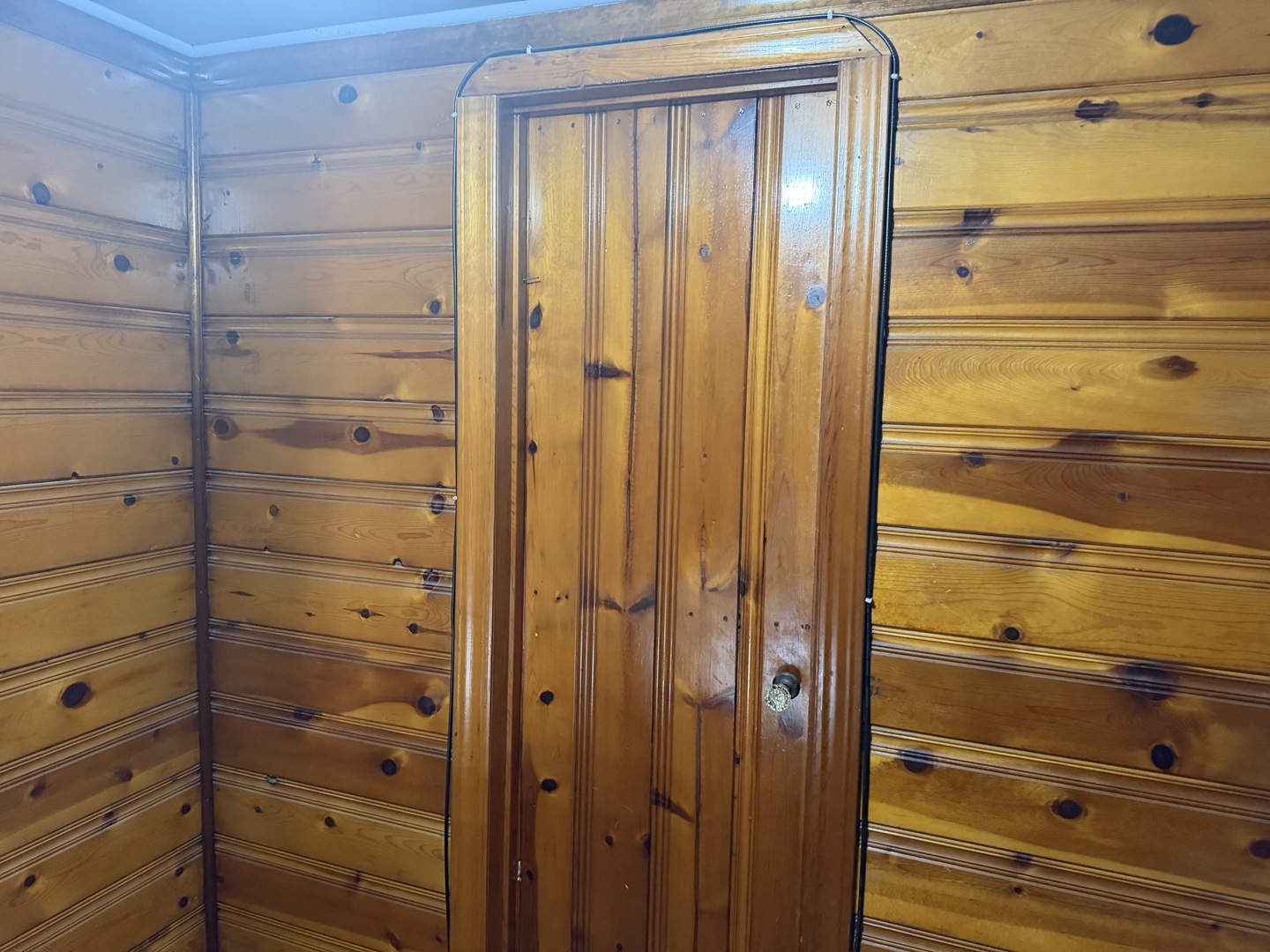 8504 S Prairie Avenue Property Photo 9