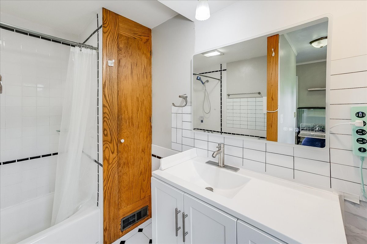802 W Indiana Avenue Property Photo 35