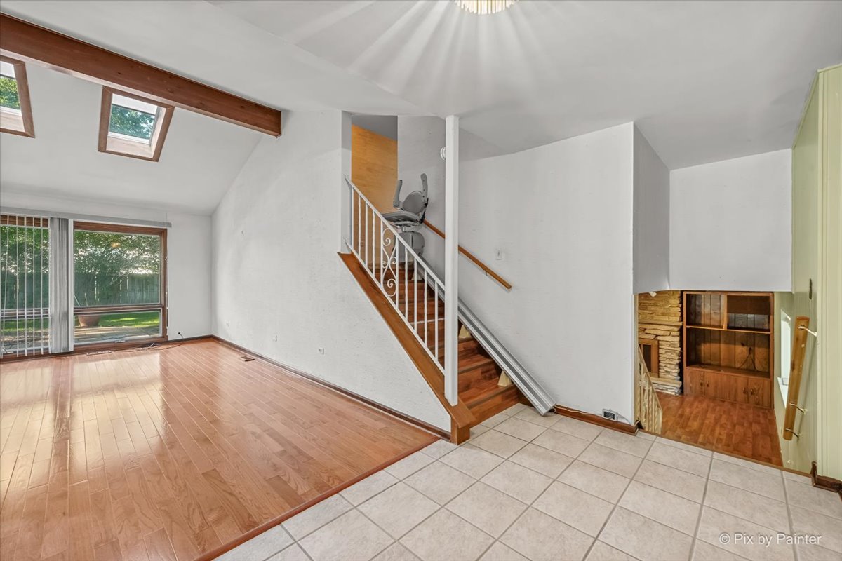 602 E Hackberry Drive Property Photo 4