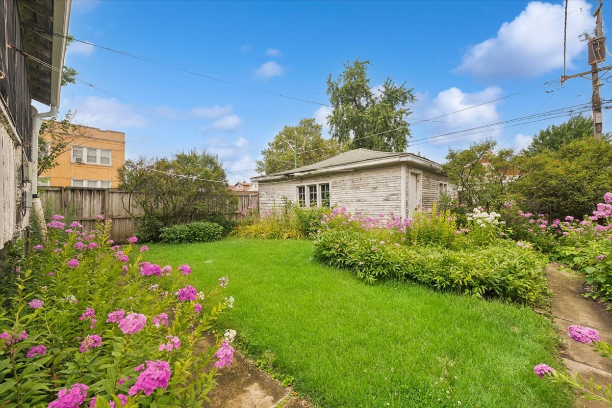 5058 W Barry Avenue Property Photo 21