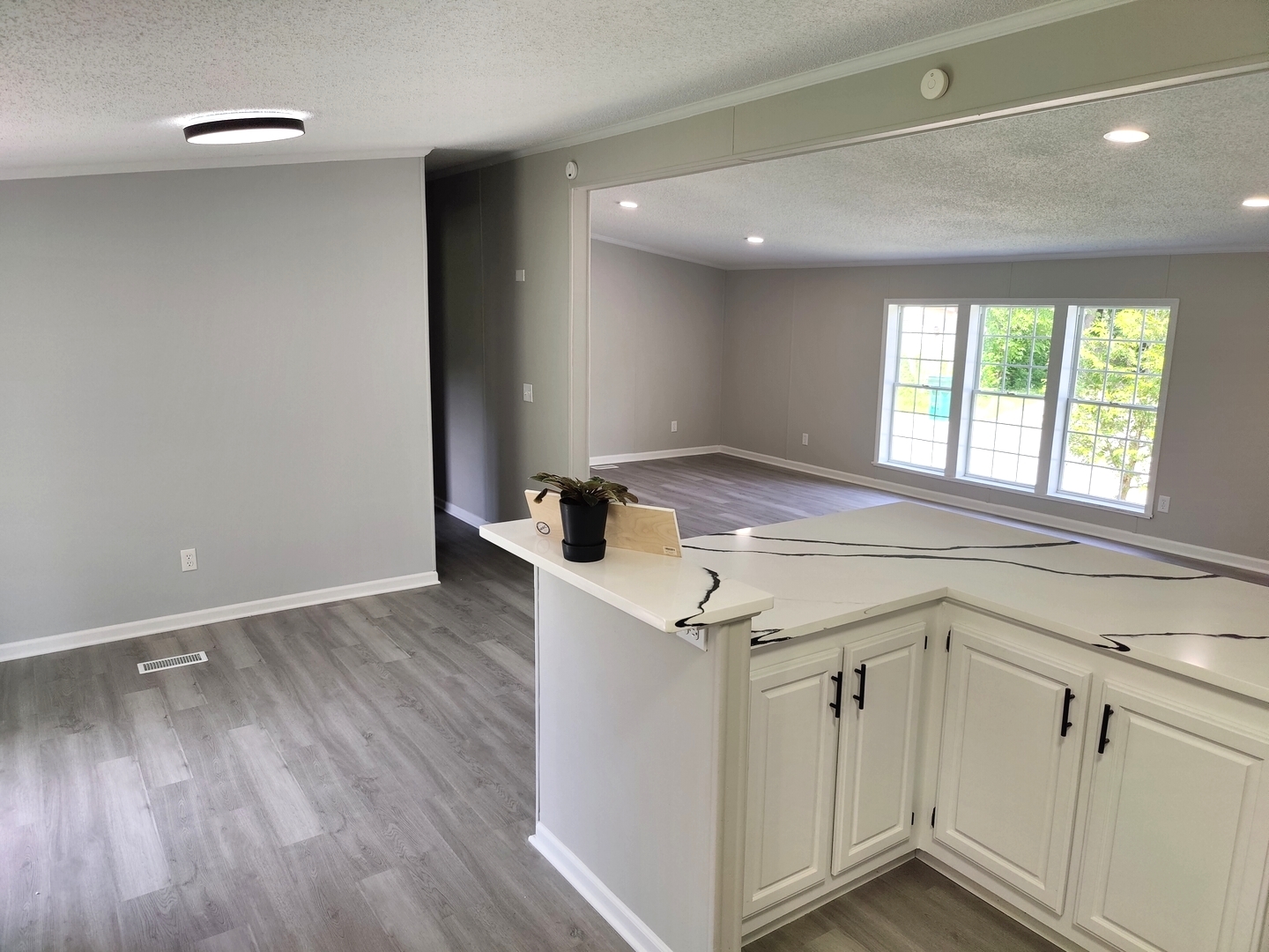 2464 East 29th Road 113 Property Photo 18