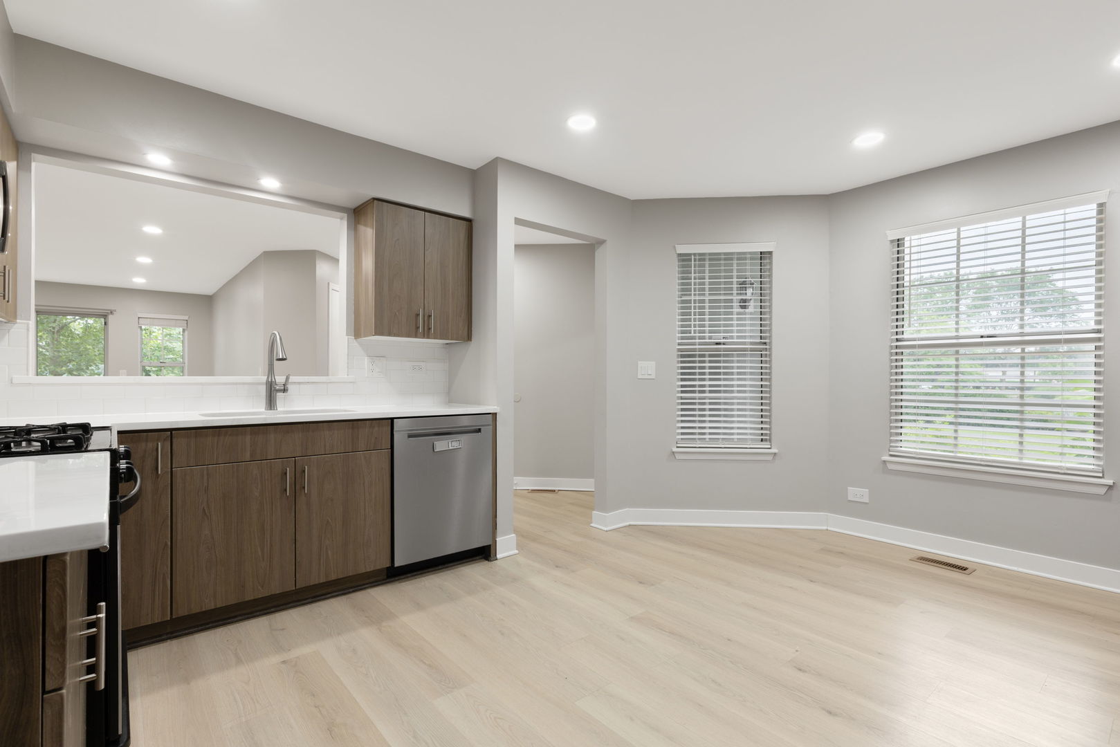 12709672 Property Photo 6