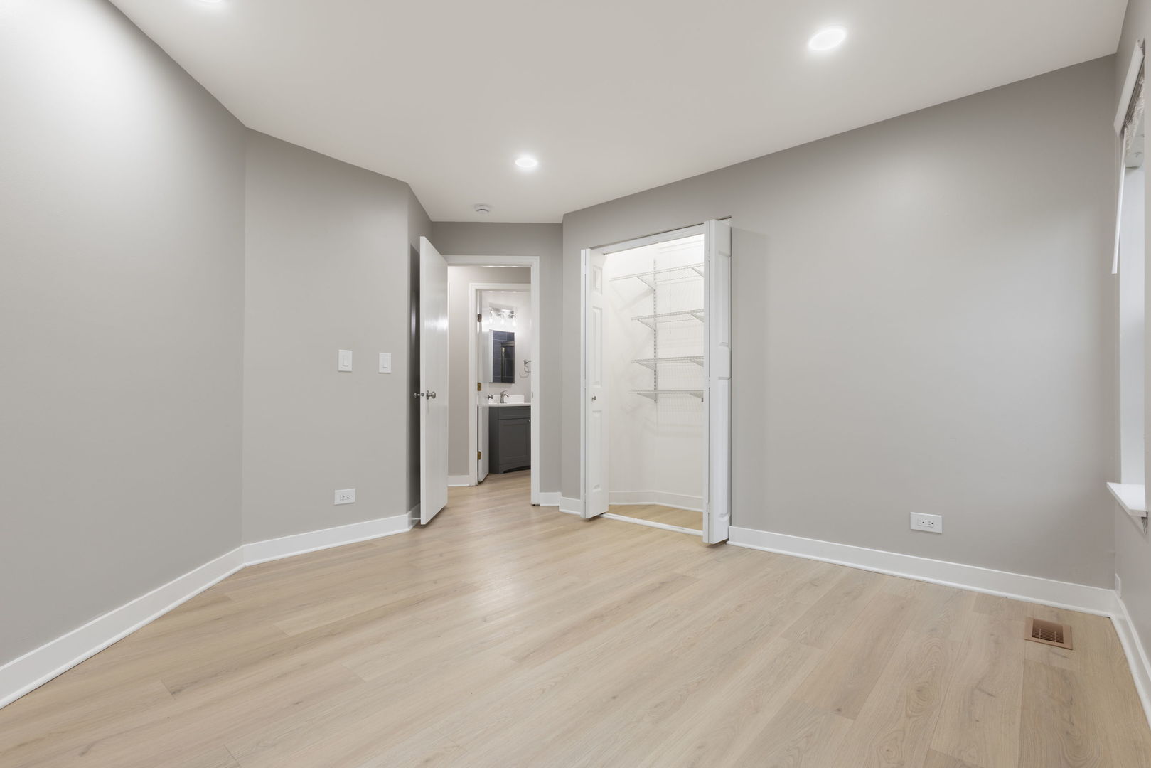 12709672 Property Photo 19